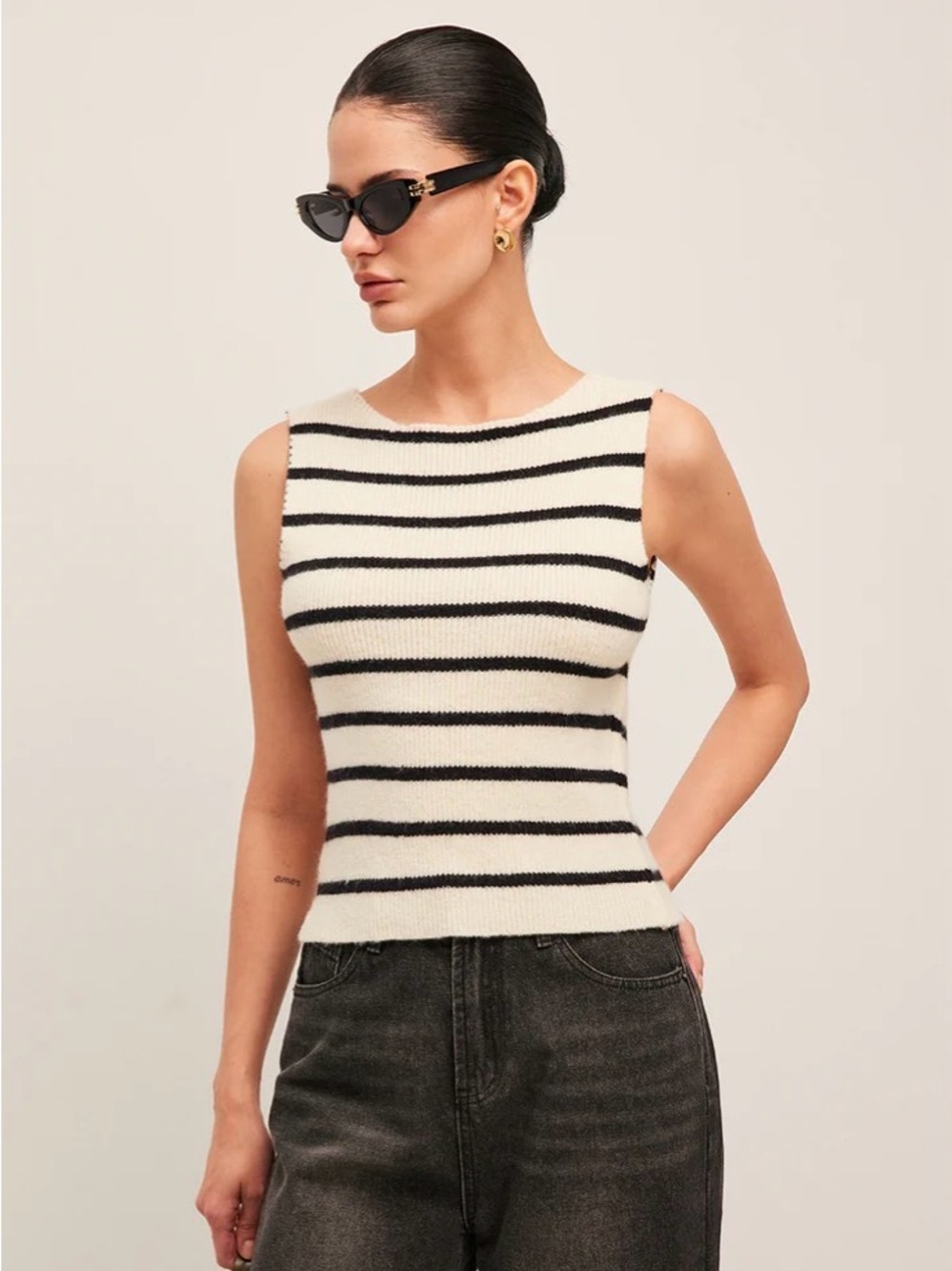 Commense bow back detail stripped sweater - Picture 4 of 10